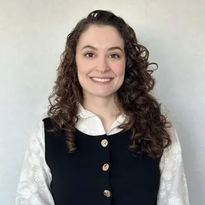 Retrato de Marta Yécora, tutora del taller Accesibilidad Agéntica